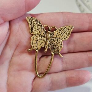 *Sale* Gold tone butterfly brooch